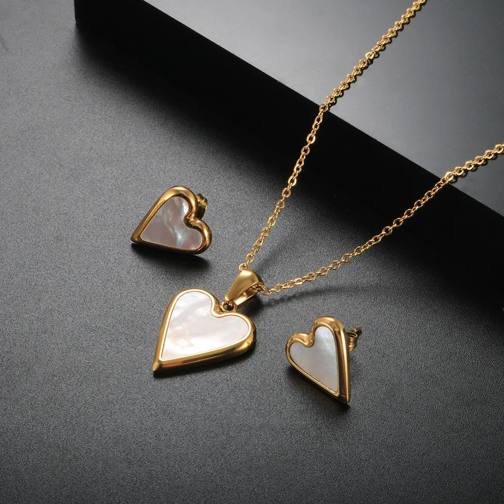 Love Heart Necklace Gold Chain Choker Necklace Shell Pendant Jewelry - Melcharm