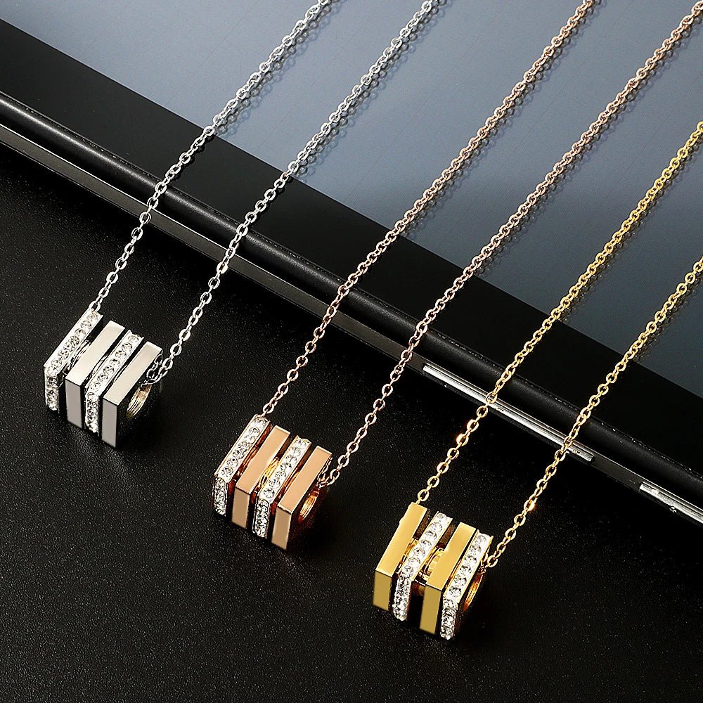 Rotating Compression Resistant Charm Necklace Square Crystal Pendant Necklace Jewelry - Melcharm